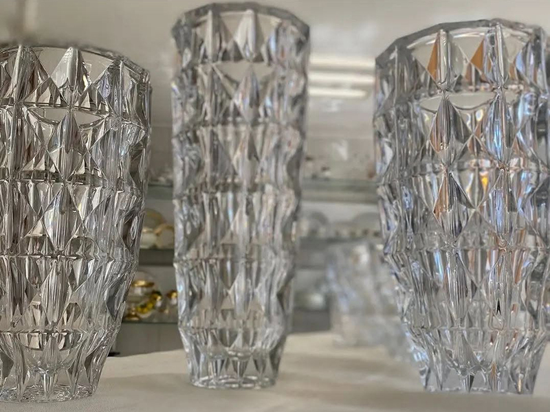 Bình hoa Bohemia Crystal: Điểm nhấn cho không gian sang trọng