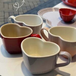 Set 4 cốc và 4 đĩa hình tim Le Creuset